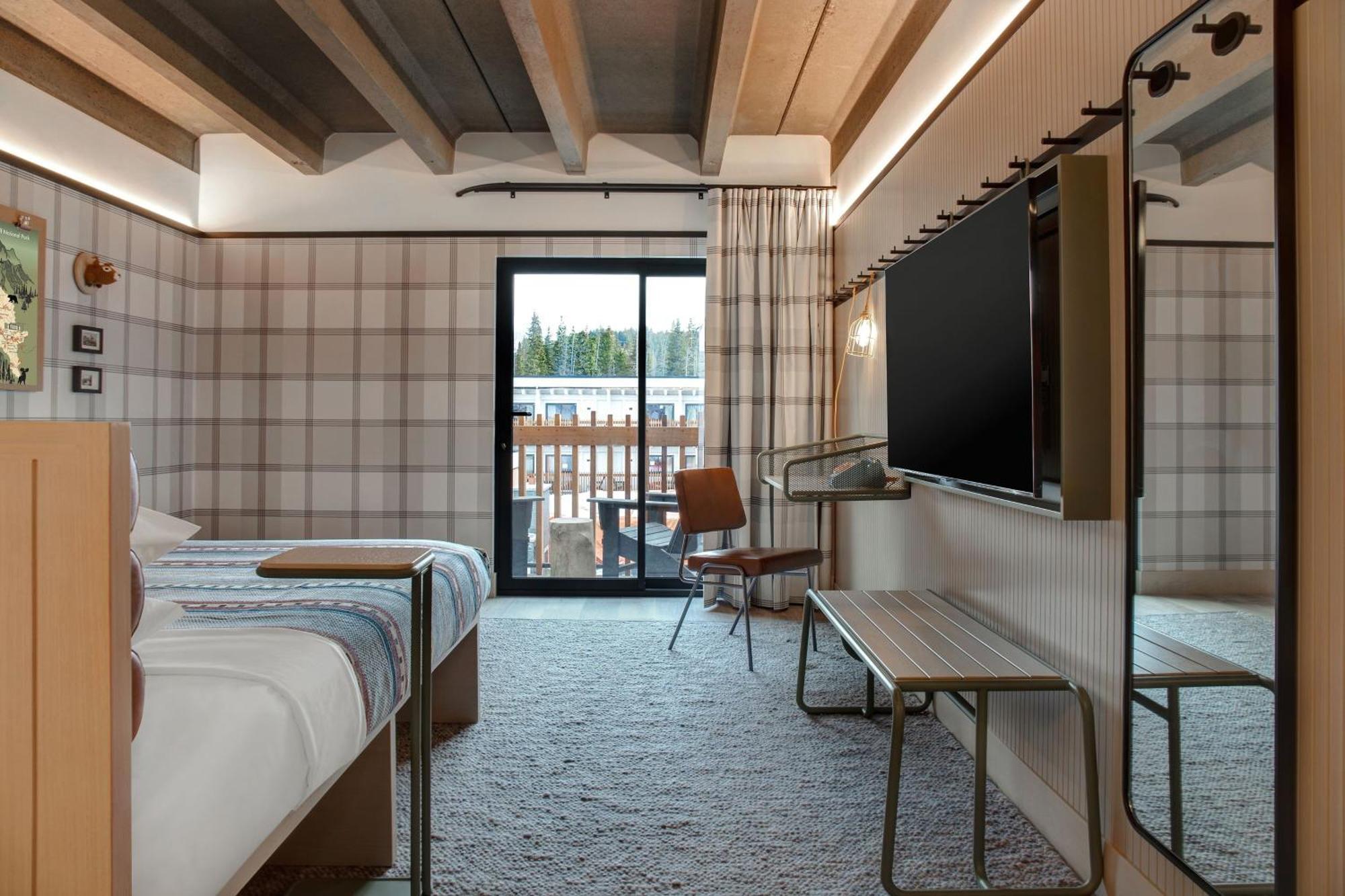 Moxy Banff Hotel Luaran gambar